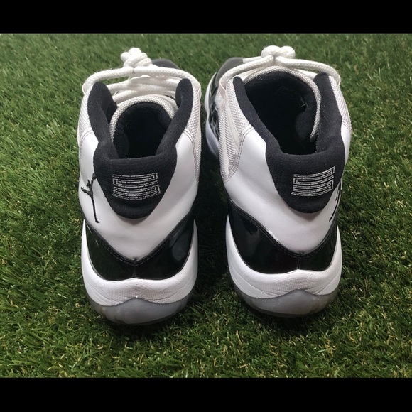 SOLD Jordan 11 Concord (2011) - Picture 7 of 8